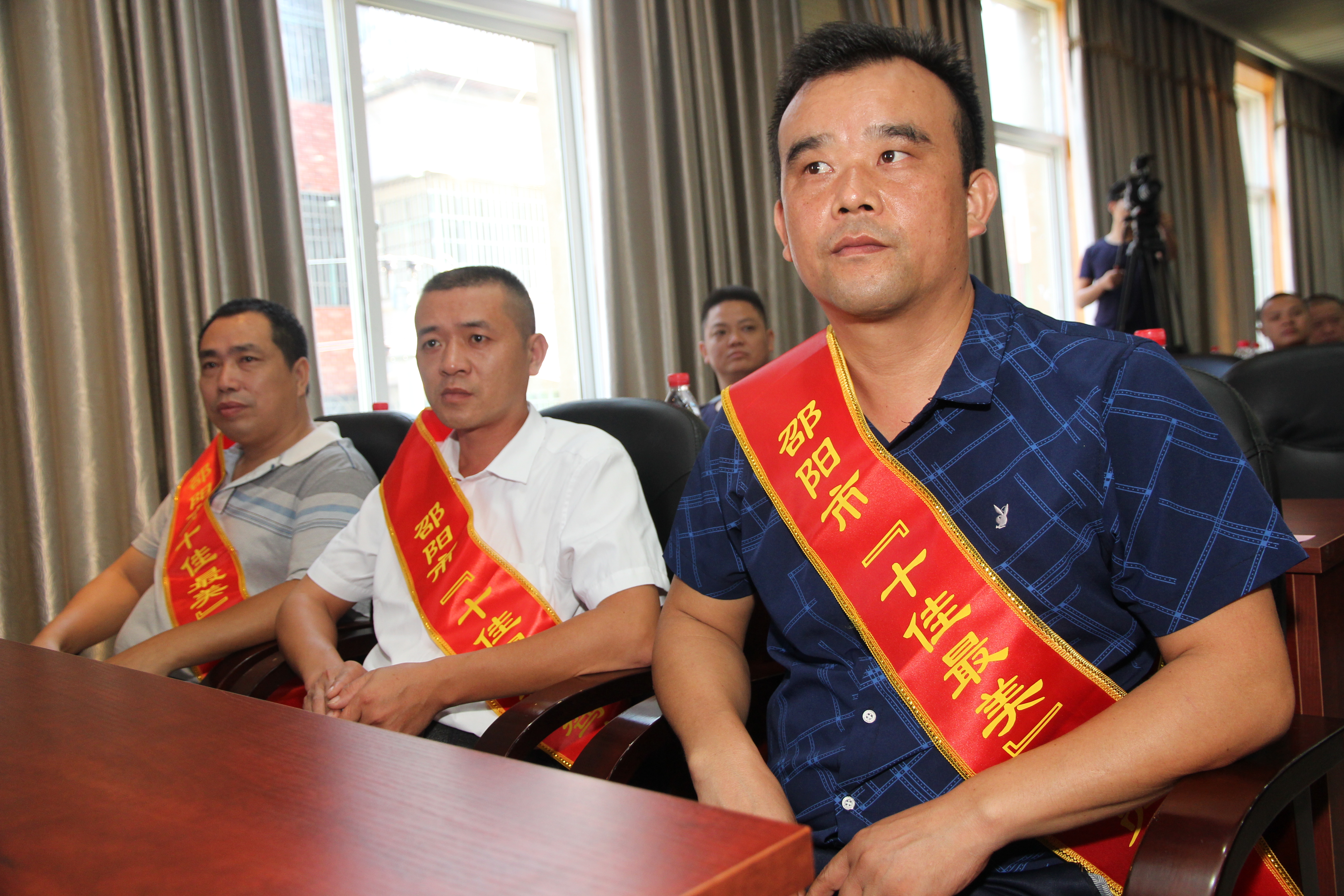 ——記市“十佳最美駕駛員” 、湘高速邵陽分公司駕駛員劉科技 李高雄  李雙江